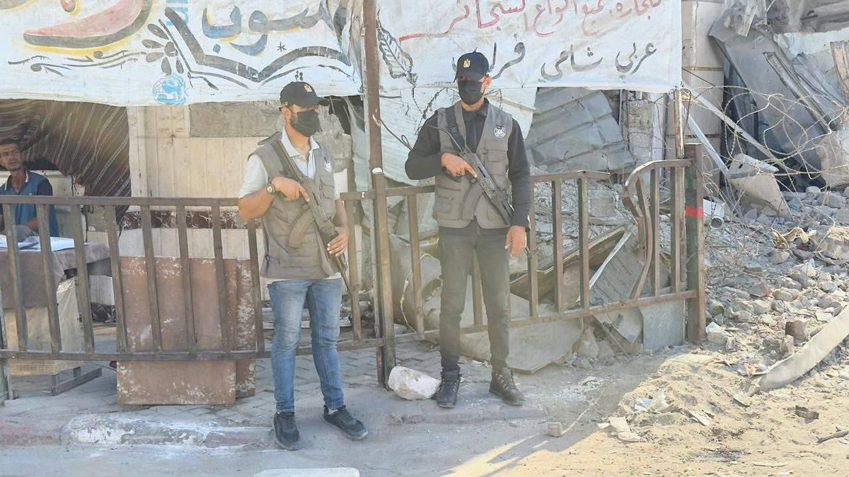 Tabishtabi11's tweet image. Hamas police are back on the streets of Gaza. 🚓🇵🇸

#Gaza #Hamas #SecurityUpdate