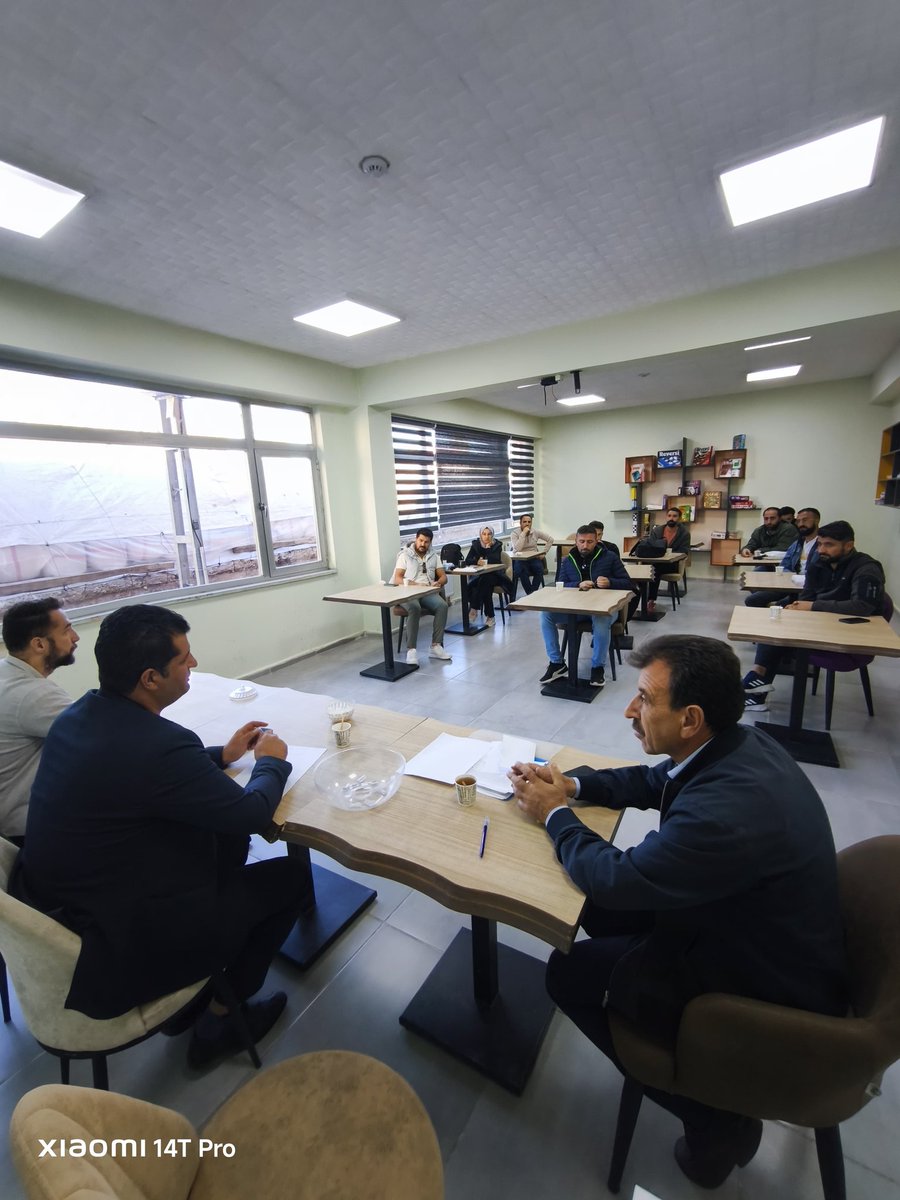 📍 29 Ekim Cumhuriyet Bayramı kutlamaları kapsamında Ortaokullar arası Futbol Turnuvası "Cumhuriyet Kupası" kura çekimleri yapıldı.

Tüm öğrencilerimize başarılar dileriz.

#GSBGM