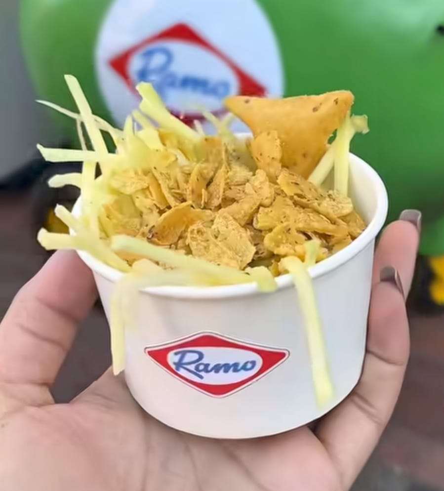 Escuchamos pero no juzgamos 👀 ...  
Me gusta comer mango biche con Tostacos picantes  

¿Cuál es tu combinación culposa?
#Viernes #FelizViernesATodos #FelizViernes