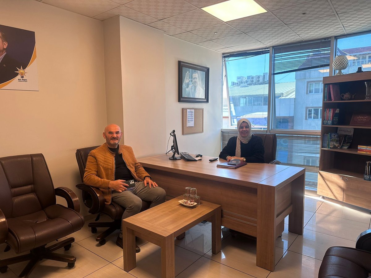 Arnavutköy İçin Nöbetteyiz 🇹🇷

Kapılarımız da, gönlümüz de hizmet için her daim açık!

Bugün ilçe başkanlığımızda nöbetçi olan İlçe Yönetim Kurulu Üyemiz ve Meclis Üyemiz Mehmet Özkan siz kıymetli hemşehrilerimizi ağırlamaktan mutluluk duyacaktır.

Bir çayımızı içmeye, sohbet