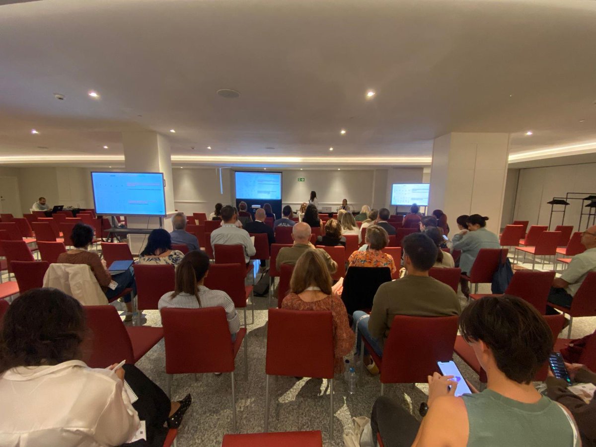 Desde #SEMERGEN25 apostamos por un abordaje integral de la persona con #EII donde el papel del médico de familia y el acompañamiento de la asociación de pacientes <a href="/ACCU_Espana/">ACCU ESPAÑA</a> es fundamental. <a href="/gastroprimaria/">GastroprimariaSemergen</a> <a href="/DraNFontanillas/">Dra Noelia Fontanillas</a>