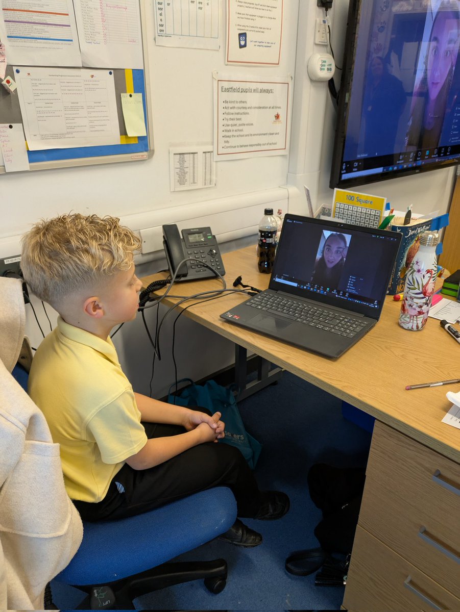 EastfieldPSHull's tweet image. #eps4AB loved meeting up with the wonderful Miss Parkinson in #epscomputing today. We talked about how the Internet network can help us communicate with people all over the world - even Australia! 🦘🐨