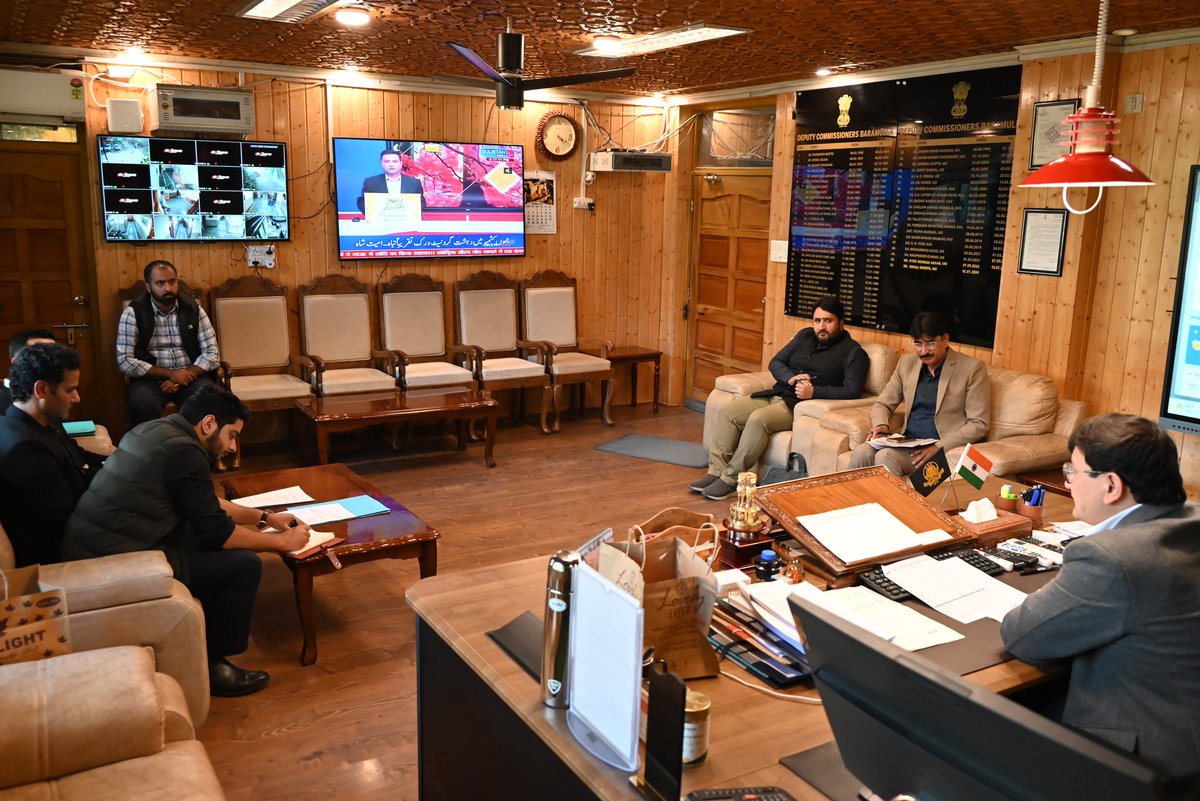 DCBaramulla's tweet image. Baramulla boosts youth entrepreneurship!DLIC approves 350 #MissionYUVA cases, providing financial backing & mentorship.DC B'la @mingasherpa calls for timely fund release, mentoring & close coordination to empower entrepreneurs.
@OfficeOfLGJandK
@CM_JnK
@diprjk
@YuvaJKofficial