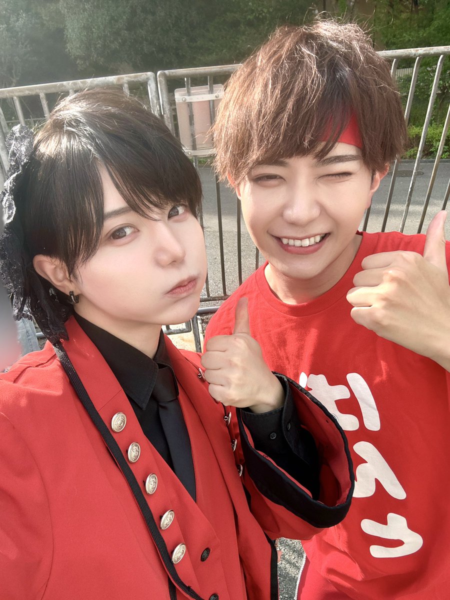 歴戦楽しかったー‼️ありがとうございました‼️
ナナロルさんとも久しぶりに会えてげんと君とも写真撮れてhappy🥳 TikTokもみんなで一緒に撮ったので見てね‼️