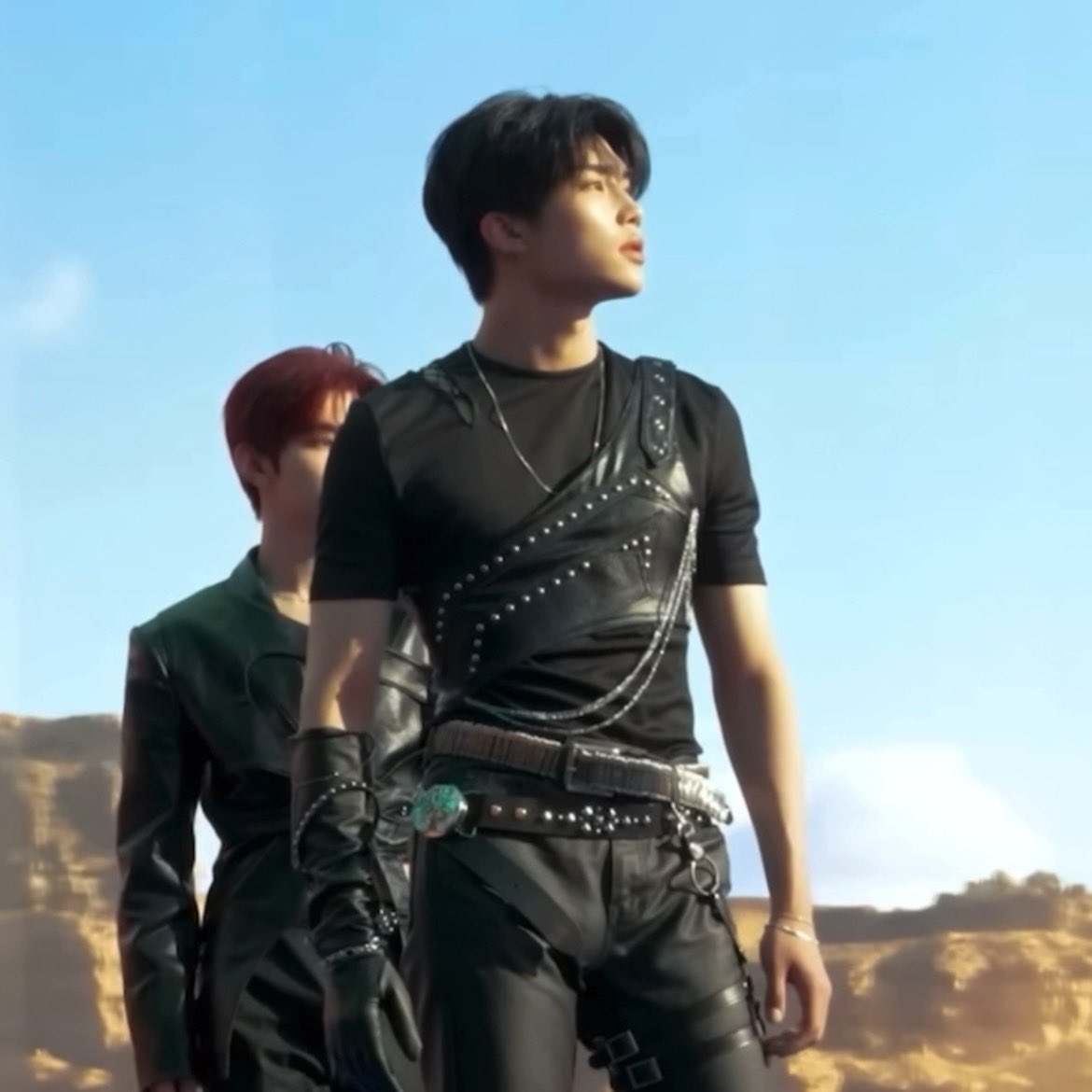 parkgwkz's tweet image. he&apos;ll blend in the maze runner universe just right