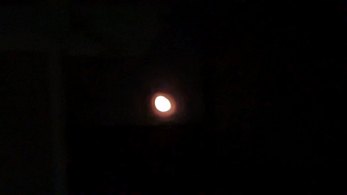 hiro2000tm's tweet image. #イマソラ
#イマツキ
#お月様
#夜空
本日のお月様です。
先程、登ってきました。

気温　23.3℃
湿度　74%
風　北東 0.8m/s
体感　ムシッと暑い

@福岡県糟屋郡宇美町