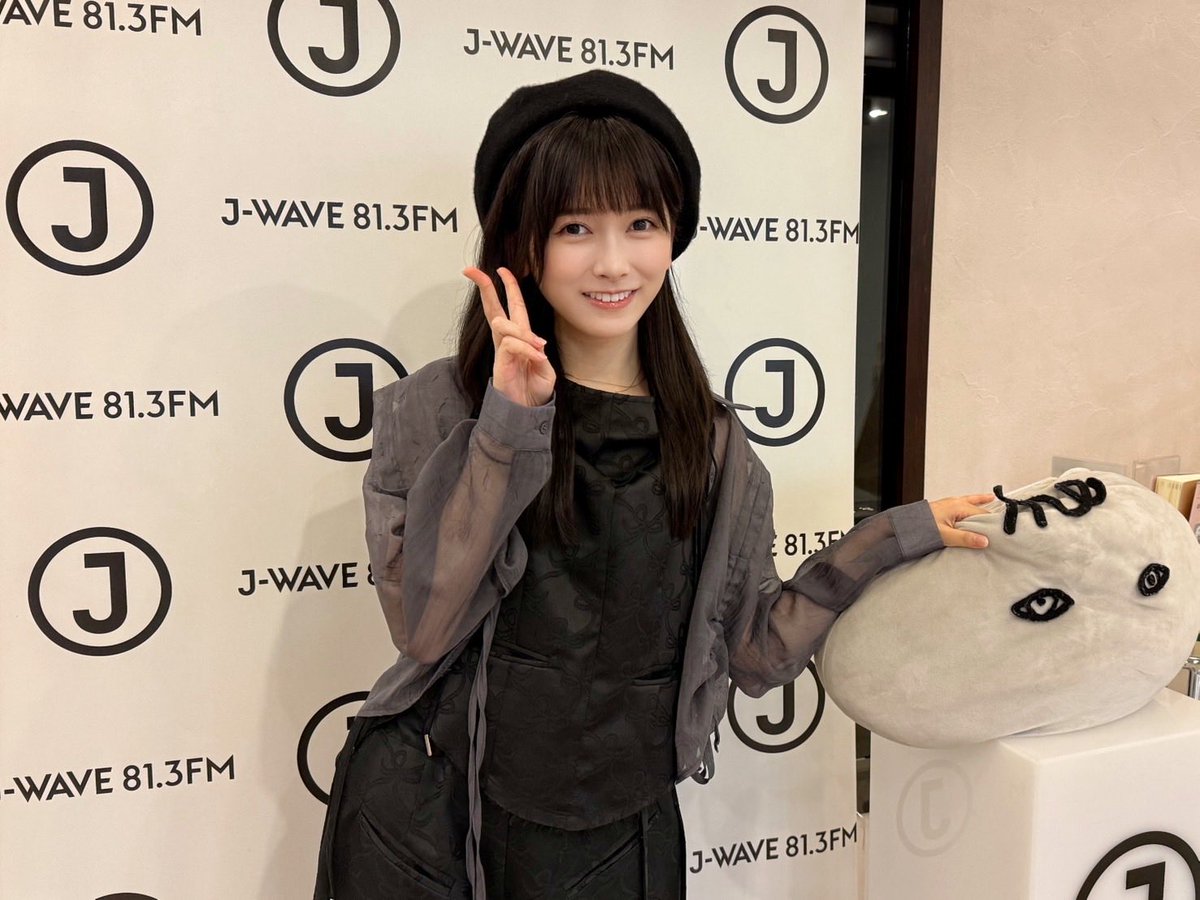 本日10月10日(金)21:40頃〜、J-WAVE「INNOVATION WORLD（FRONT ROW STUDENTS）」に #池田瑛紗 が出演します🍅

皆さま、ぜひお聴きください🐼🫧

#iw813
#乃木坂46

j-wave.co.jp/original/innov…