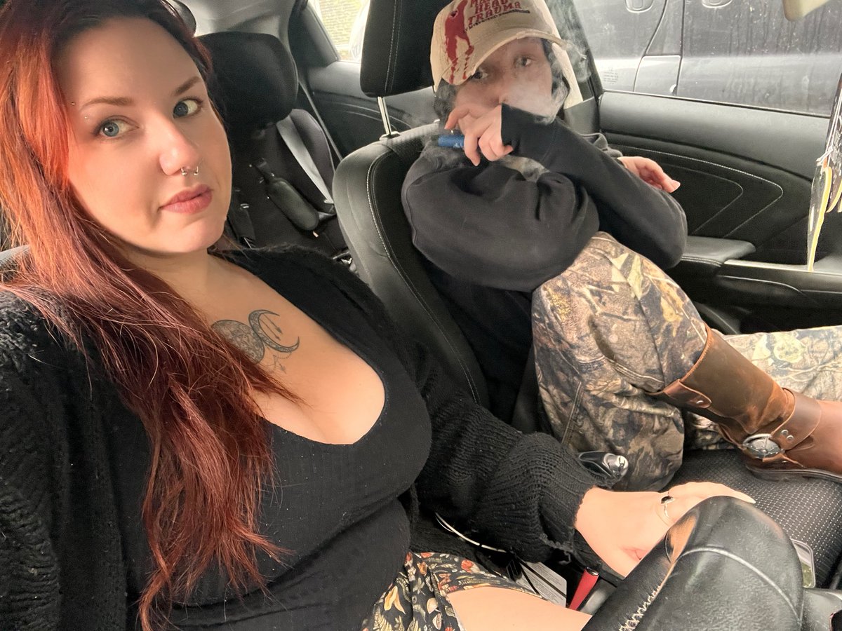 TurningOfPages's tweet image. It’s giving Lana Del Ray and her republican husband

#roadtrip