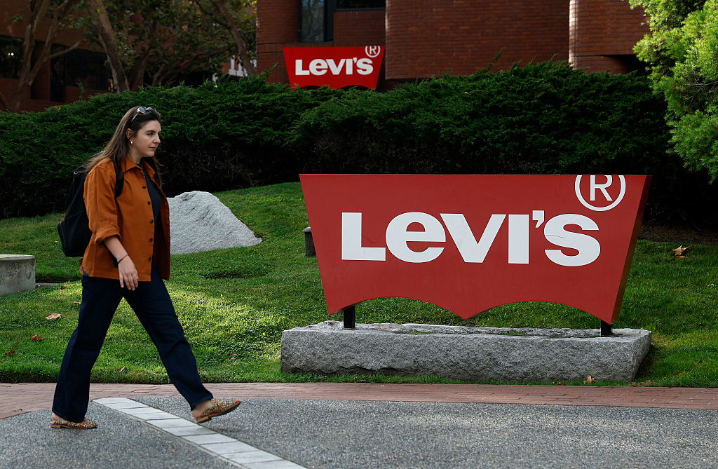 businessamnl's tweet image. Amerikaans kledingbedrijf Levi Strauss boekt meer winst dankzij hogere prijzen businessam.be/amerikaans-kle… #LeviStrauss #mode #kleding #winst #prijsverhogingen