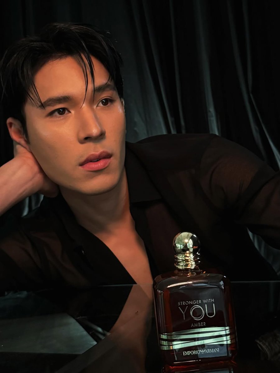 PearlOfficialP's tweet image. เติมความหอมละมุนพร้อมพี่เพิร์ลไปกับ STRONGER WITH YOU AMBER ✨️🧴

#pearlpooo #PearlSatjakorn
#armanifragrance #armanibeautyTH
#armanibeautyThailand #Strongerwithyou #SWYArmani