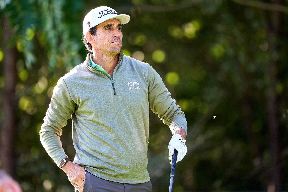 OpendeEspana's tweet photo. Un clásico del torneo 👏🏻

🇪🇸 @RCabreraBello, campeón en la edición de 2021, cierra la segunda jornada del #OpenEspana con 4⃣ bajo par. https://t.co/9Z9YnX8XUo