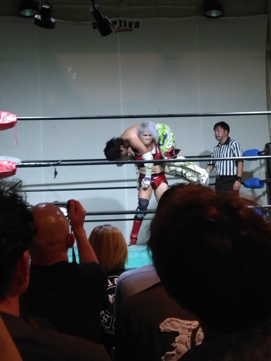 inosin0326's tweet image. 半年ぶりに見る
キッド・バンディット選手
女子選手には珍しく裸足でファイトする
しかし相変わらず変則的な動きをしている
ホントに素晴らしい存在
(写真少な目だし後ろだけれども)
#pwzero1 
#kiddbandit