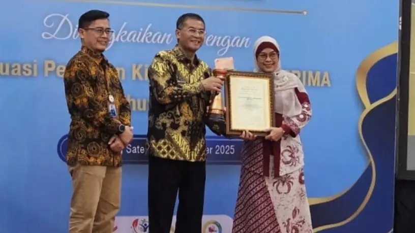 Pertahankan Prestasi, Disdukcapil Depok Kembali Raih Penghargaan ADMINDUK PRIMA 2025

berita.depok.go.id/pertahankan-pr…