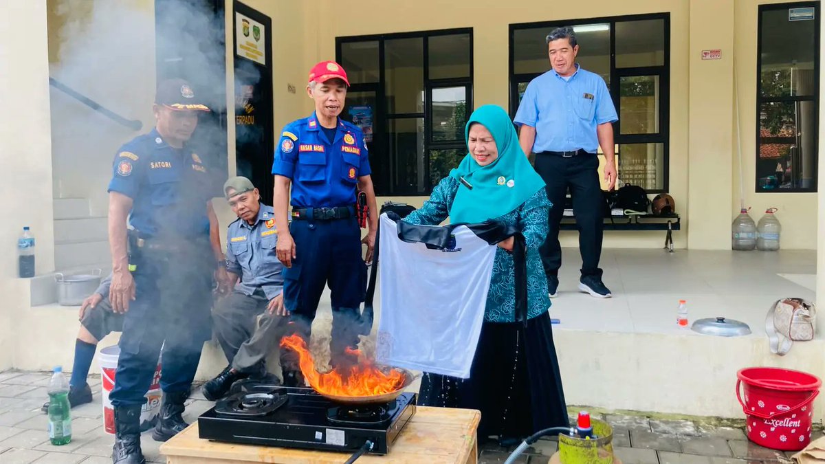 Tips Mencegah Kebakaran Dari Dinas Damkar Depok

berita.depok.go.id/tips-mencegah-…