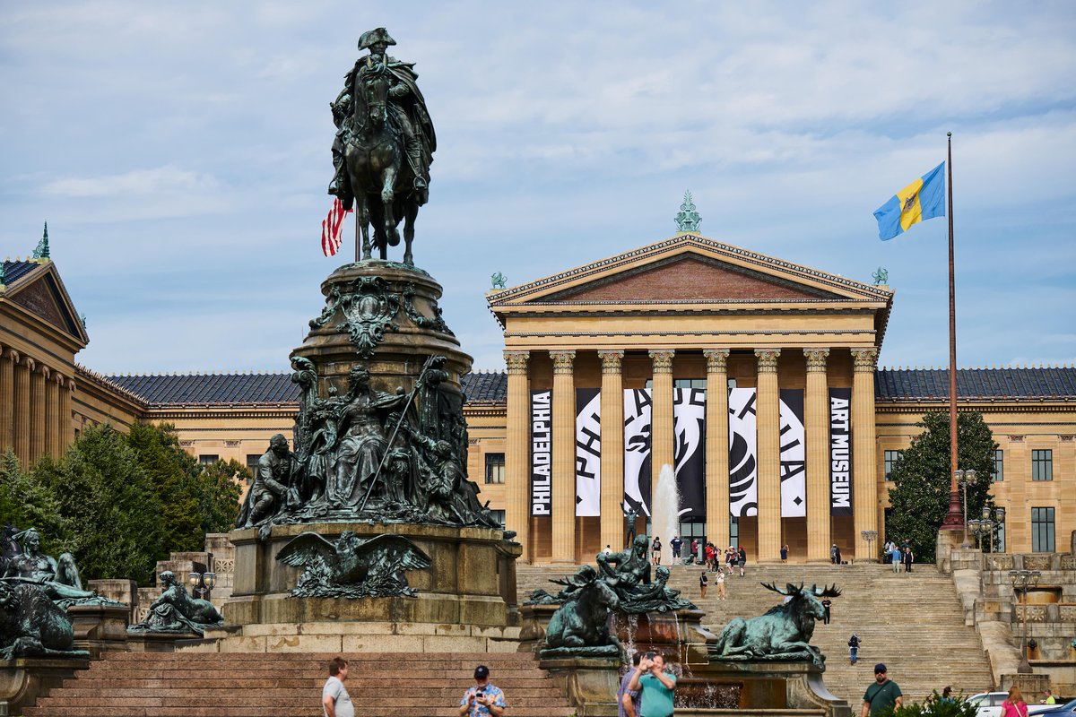 Blooloop's tweet image. Philadelphia Museum of Art unveils new name and logo in rebrand @visitpham tinyurl.com/yc36dht9
