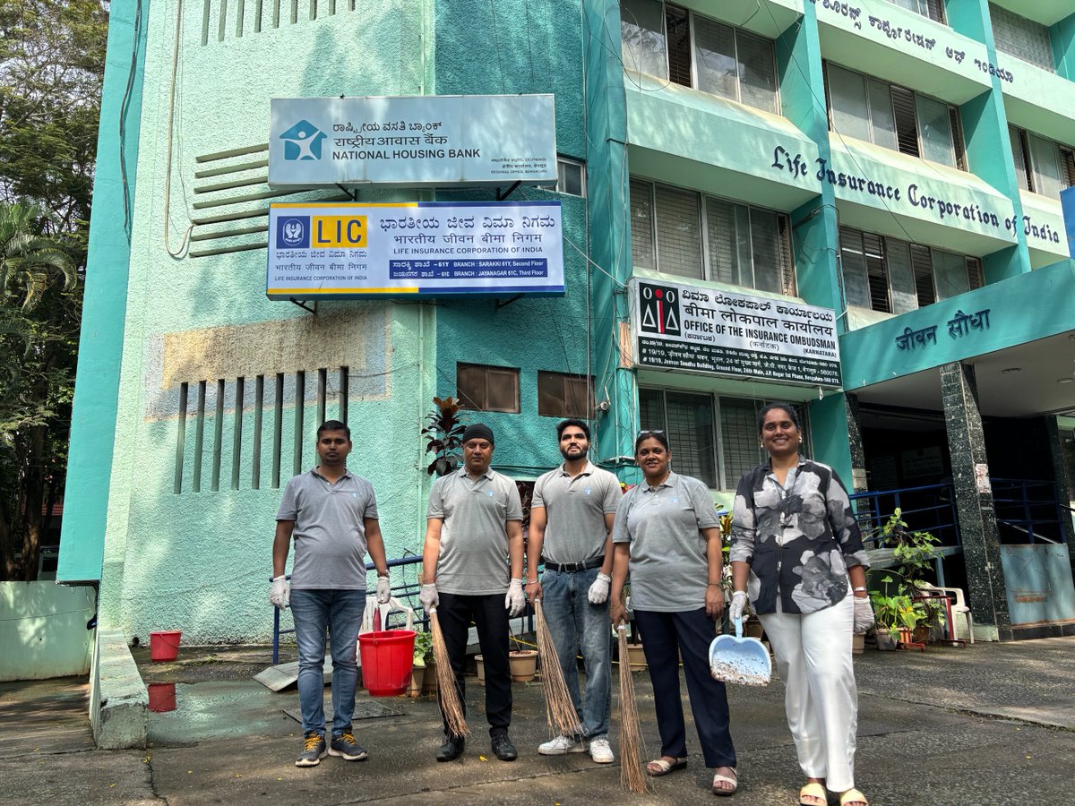 Under Special Campaign 5.0, Bengaluru Regional Office of NHB organized Cleaning Campaign of office premises of LIC Jeevan Soudha Building. Let’s build a cleaner India. #SpecialCampaign5_0 <a href="/DFS_India/">DFS</a>