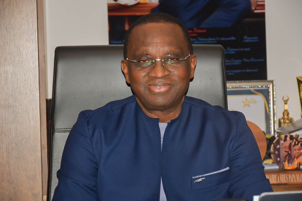 Que Dieu vous couvre de santé et de bonheur.  Bon vendredi à vous chers compatriotes !