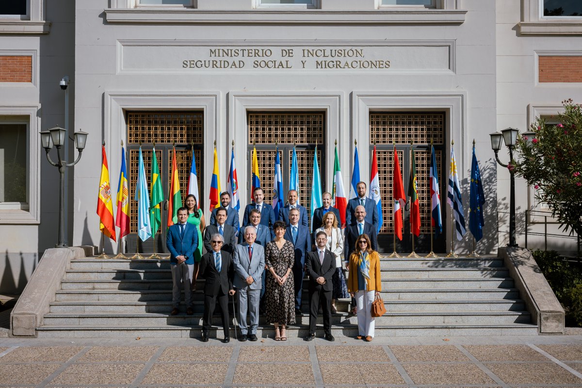 SaizElma's tweet photo. Ha sido un placer reunirme hoy con embajadores iberoamericanos para tratar los asuntos temáticos del @inclusiongob de la próxima Cumbre.

🤝 Gracias a todos por asistir. Nos une la visión compartida de la comunidad iberoamericana que mira al futuro con esperanza y justicia. https://t.co/SYvVwMX00P