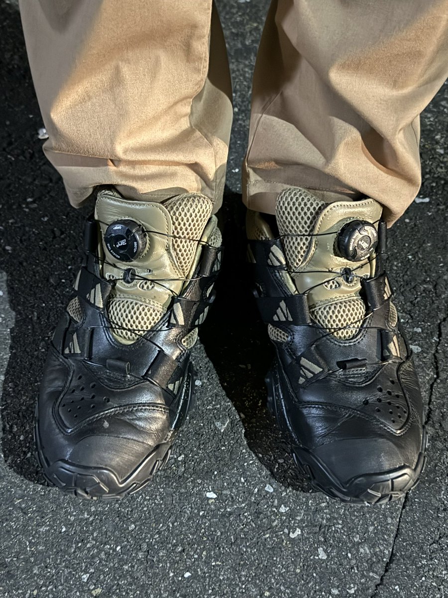 quickfool's tweet image. 第785回 社畜平日靴日記
10/10 adidas × hyke XTA FL
常に最高カッコイイスニーカーを履いていると思っているのだが、これはその中でもトップランクに位置している。なのにまだまだ履いてないのも色々あるからね。困ったもんだ。
よし、履いてないやつでも紹介するかな。

#社畜休日靴日記