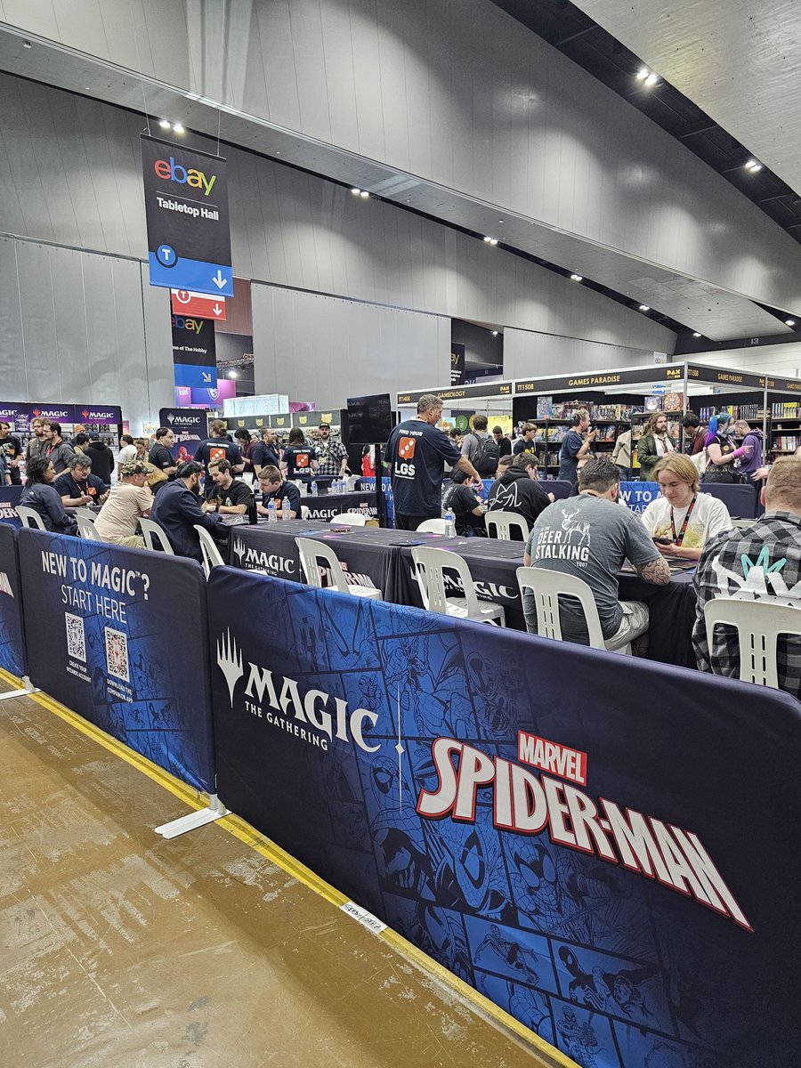 MissDeusGeek tweet media