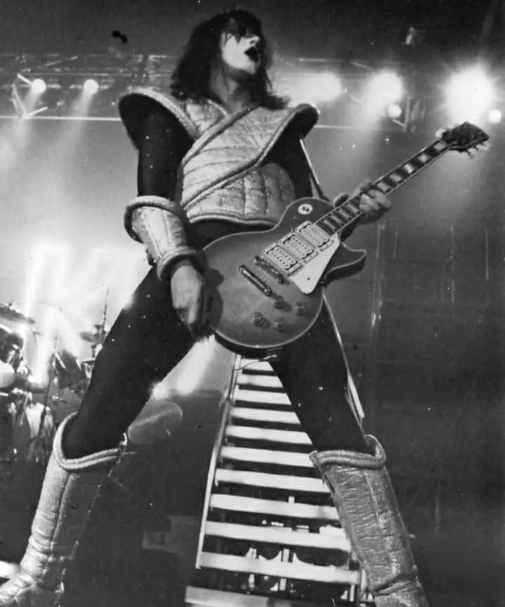Andrew29515009's tweet image. #Kiss #KissArmy #Ace