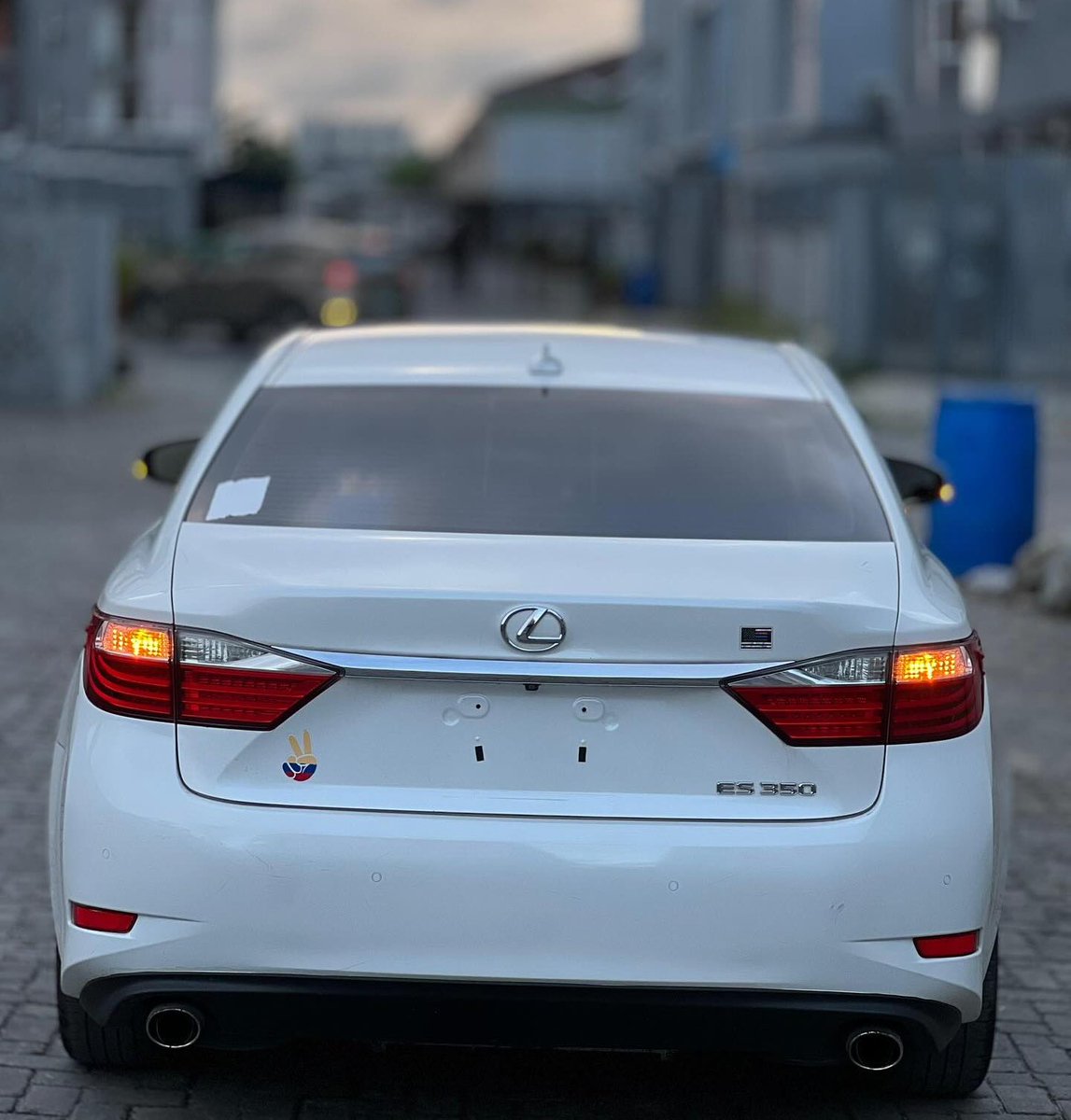 phantom__autos's tweet photo. 🔹 2013 Lexus ES 350
Direct Foreign Used 🇺🇸
▪️ Heated & Ventilated Leather Seats | Memory Function
▪️ Navigation System | Reverse Camera
▪️ Keyless Entry | Sunroof
▪️ Assists {BSM, Rear Cross-Traffic, Lane Keep, Pre-Collision}
💰 ₦21.9 Million
#PhantomAutos #LexusES350 #GoViral https://t.co/TE7a5GKUVP