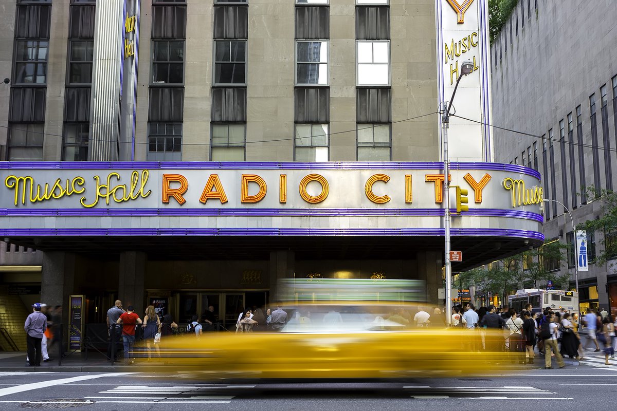 Blooloop's tweet image. Radio City Music Hall upgrading to Sphere&apos;s immersive sound system @RadioCity tinyurl.com/yc88bkdu