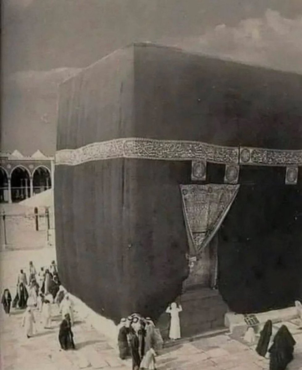 HalalNation_'s tweet image. Rare photo of The Kaaba 🕋