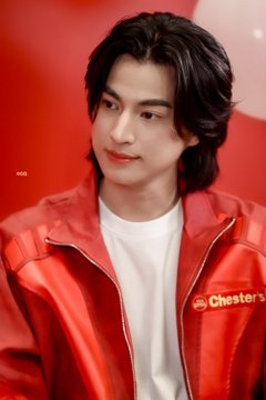 Love704047's tweet image. Hey friend, I can&apos;t understand how a person can be so handsome and beautiful. Does every color suit a person this much?🤧♥️

GULF x CHESTERS LINE MAN
#GulfxChesters_LINEMAN
#CHESTERSxLINEMAN
#ChestersxGulf_ExclusiveLive
@gulfkanawut
#GulfKanawut