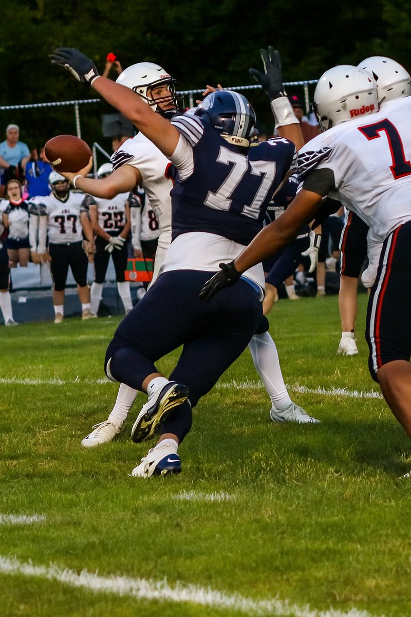 GAMEDAY 🏈
Homecoming Night!
On the field and part of the Royal Court 👑
<a href="/MVHSFootball/">MVHS Football</a> vs South Carroll
🕠 Tonight – 6:30 PM
📍 The Stable
Locked in. Let’s make it a night.