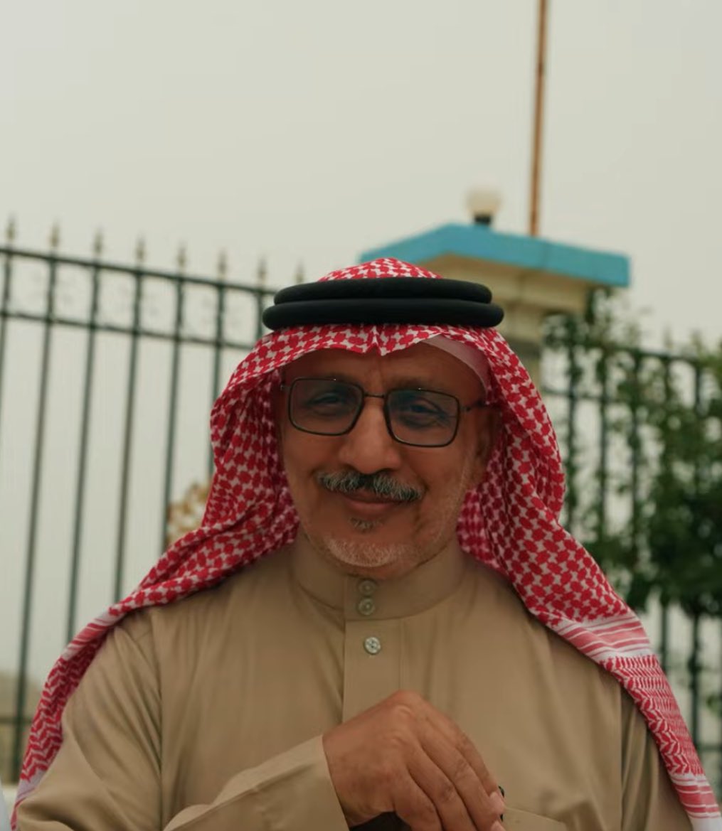 القبول لو كان شخص❤️
الله يطول بعمره يارب