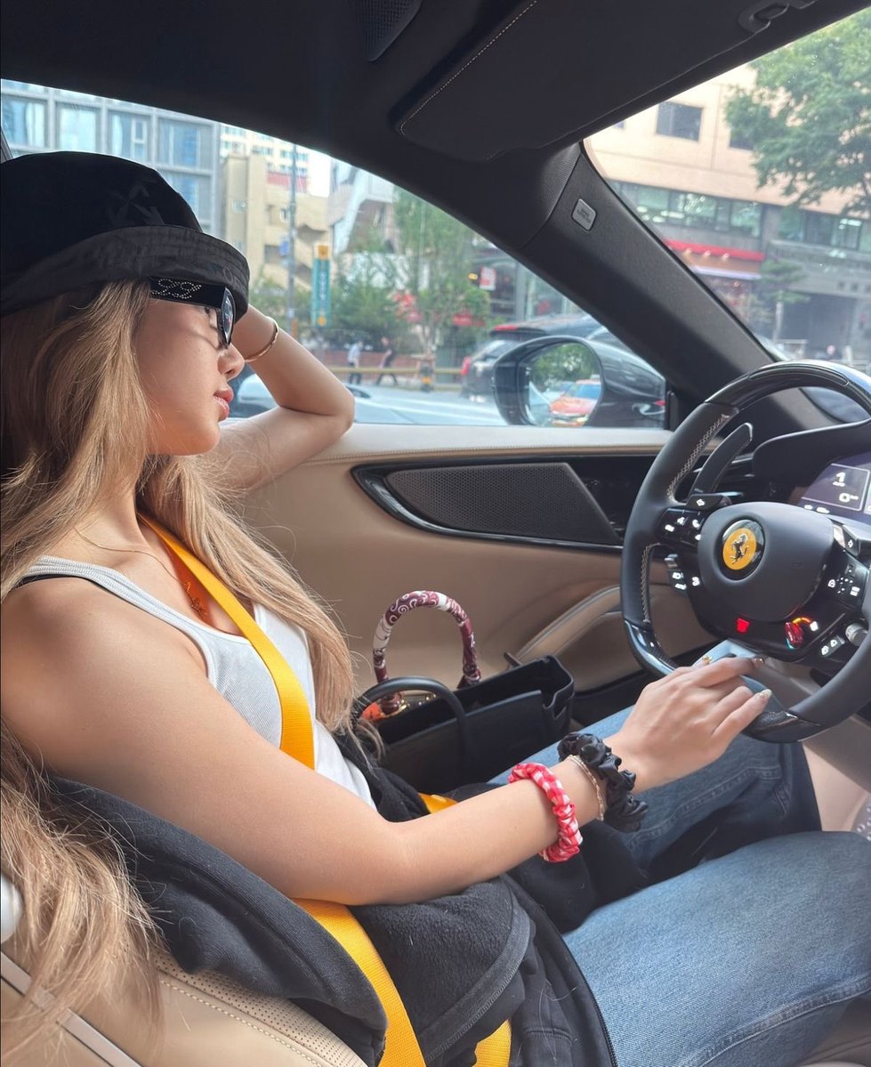 lalisahourIy's tweet image. genuine ambassadors of the brand making and continue to make ferrari a brand