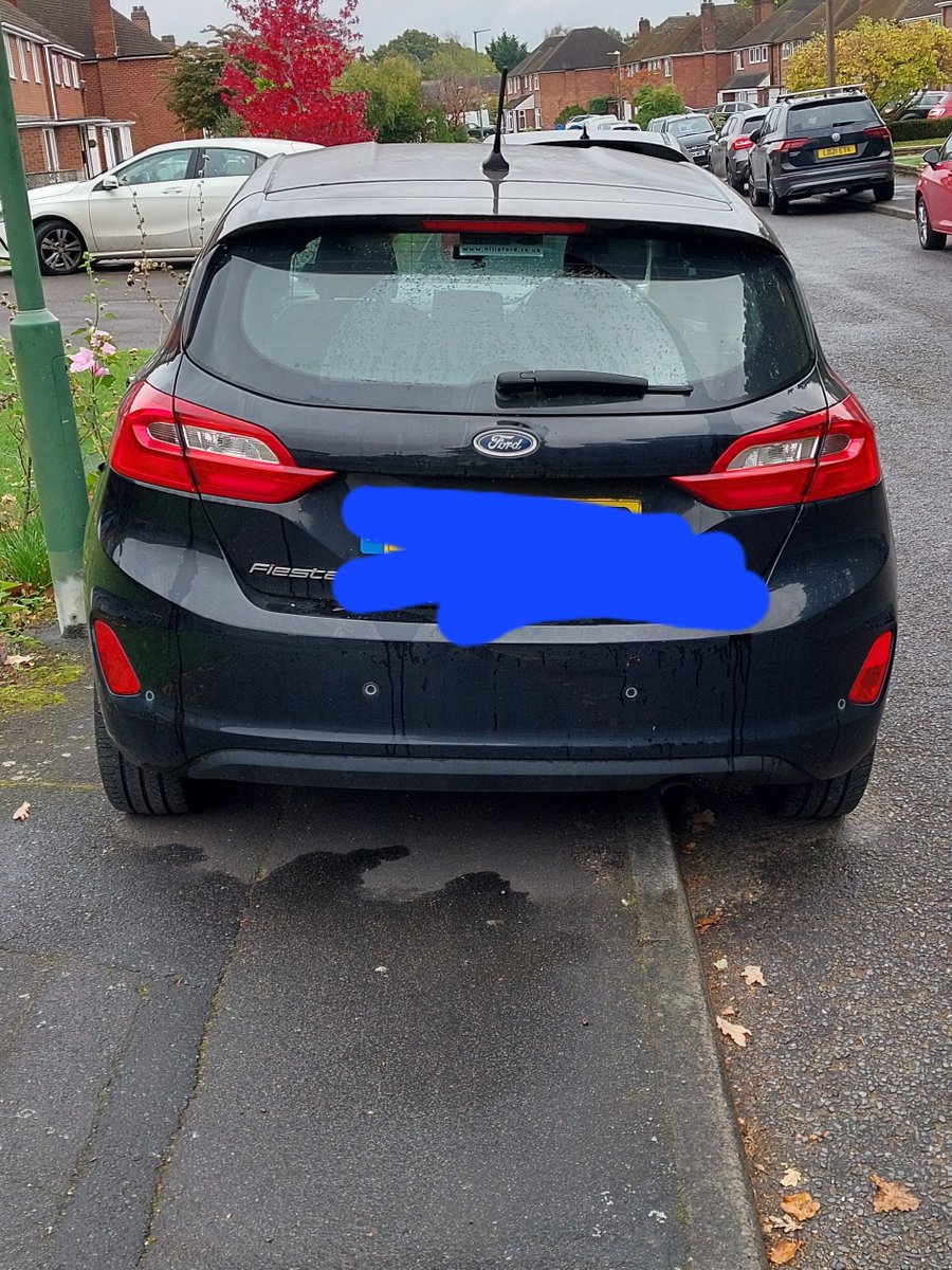 Shirley officers conducted foot patrols on Northbrook Road Shirley today after complaints of vehicle parking on the pavement; this is forcing pedestrians to walk in the road.
We will be continuing to conduct patrols next week where tickets maybe issues.