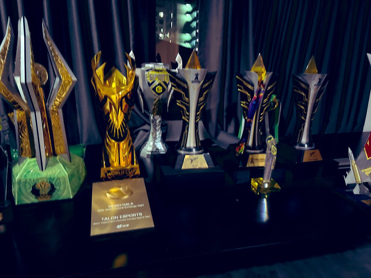 Finished bootcamp w boys thanks <a href="/TALON_ESPORTS/">TALON</a> for the facility !!!