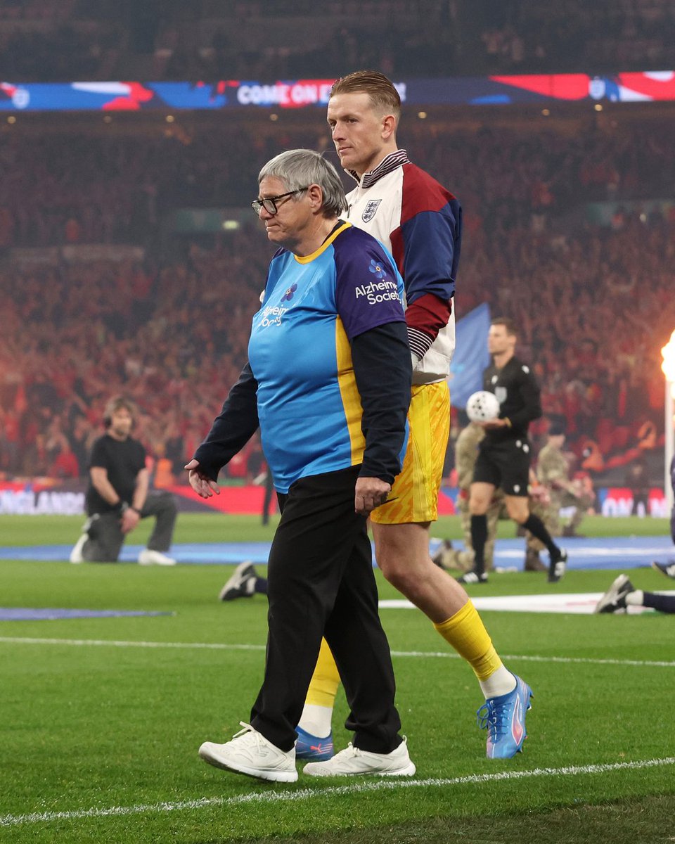 alzheimerssoc's tweet image. Wow, last night was very special. 💙

Dreams came true at Wembley as football fans living with dementia walked out alongside England and Wales.

We’re so proud of every single one of our mascots on what was a very emotional, inspiring, and important night for everyone affected by…