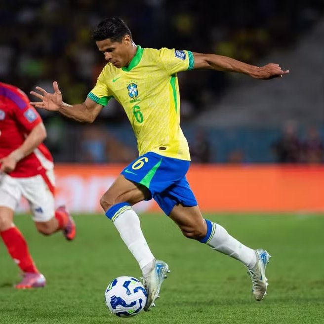 Central Douglas Santos tweet media