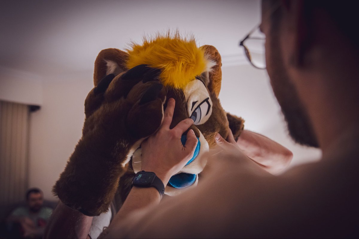 Kaiko_dotter's tweet image. It’s been 6 months since I got my suit 🥰

This #FursuitFriday I’m grateful for my friends, our community and to have found a new creative outlet

🪡 : @WildcatCostumes 
📸 : @TunnyCorgi