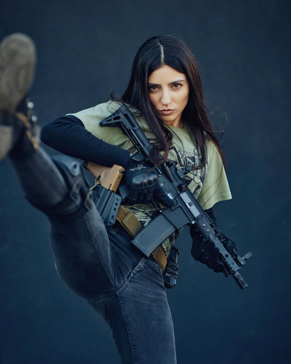 BravoHolsters's tweet photo. Dare to live the life you have dreamed for yourself. Go forward and make your dreams come true ♠️
Post by @kasia_sawicka
#gun #guns #weapons #weaponsdaily #rifle #ar15 #pewpew #pewpewlife #gungirl #girlsandguns #girlswhoshoot https://t.co/F2fwYYutPA