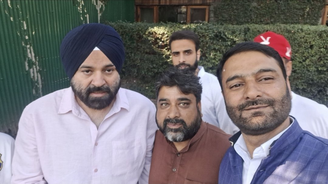 peer_asrar's tweet photo. Congratulations Sir! @oberoi_shammi
Your remarkable achievement is truly inspiring. Wishing you continued success, good health, and endless happiness in the days ahead. https://t.co/oXwIdpk9S5