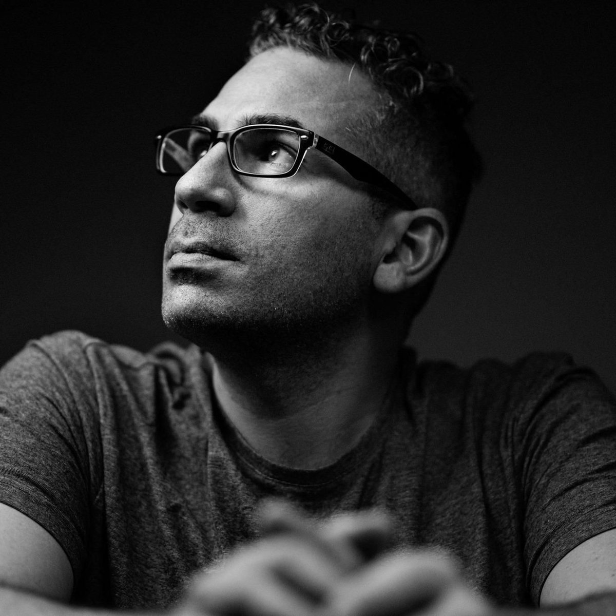 Emilia Cayuela presentará el cartel de Martes Santo de <a href="/LanzadaGranada/">Hdad Sagrada Lanzada Granada</a> 

📷Será una composición de Manuel Puga

Se realizará una iniciativa solidaria con AUPA, la Asociación de Madres y Padres de Niños con Cáncer de Granada