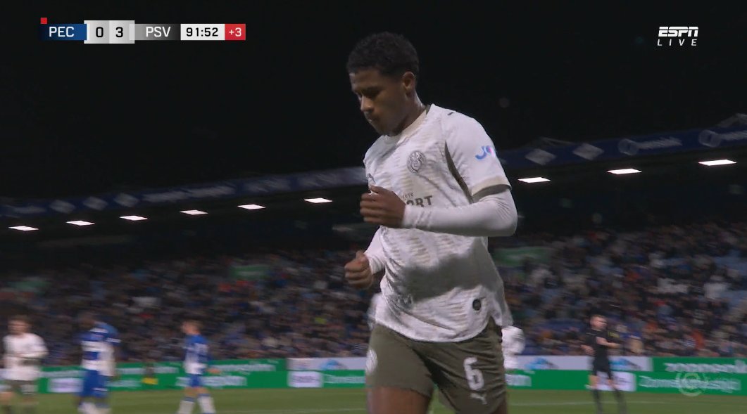 Foet247Benelux's tweet image. PSV eased to a comfortable 4-0 win over 10-man PEC Zwolle. #PECPSV