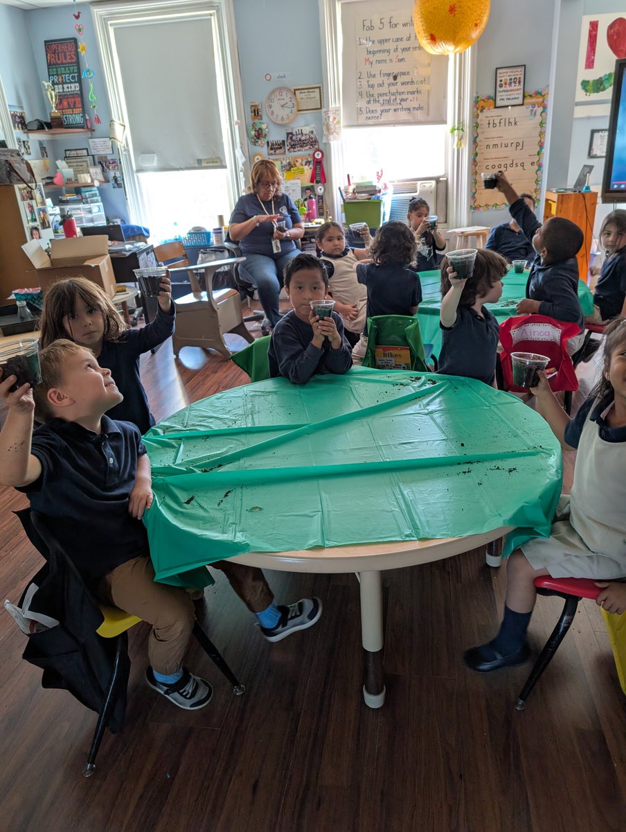 rbcsnj's tweet image. Kindergarten is growing strong! 🌱 Our young scientists are learning all about plants and watching their own little sprouts come to life!
.
.
.
#RBCS #RedBank #CharterSchool #BlueStorm #TakingTheWorldByStorm #ElementarySchool