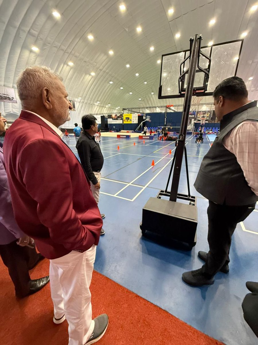 kokate_manikrao's tweet image. महाराष्ट्राच्या क्रीडा क्षेत्राला जागतिक स्तरावर नेण्याचा निर्धार; कृतीशील महाराष्ट्र सरकार...

📍 दुबई

दुबई सध्या जागतिक दर्जाच्या क्रीडा सुविधा आणि अत्याधुनिक पायाभूत सुविधांच्या निर्मितीचे प्रमुख केंद्र बनले आहे. याच पार्श्वभूमीवर, आंतरराष्ट्रीय दर्जाच्या आणि दुबईतील सर्वात…