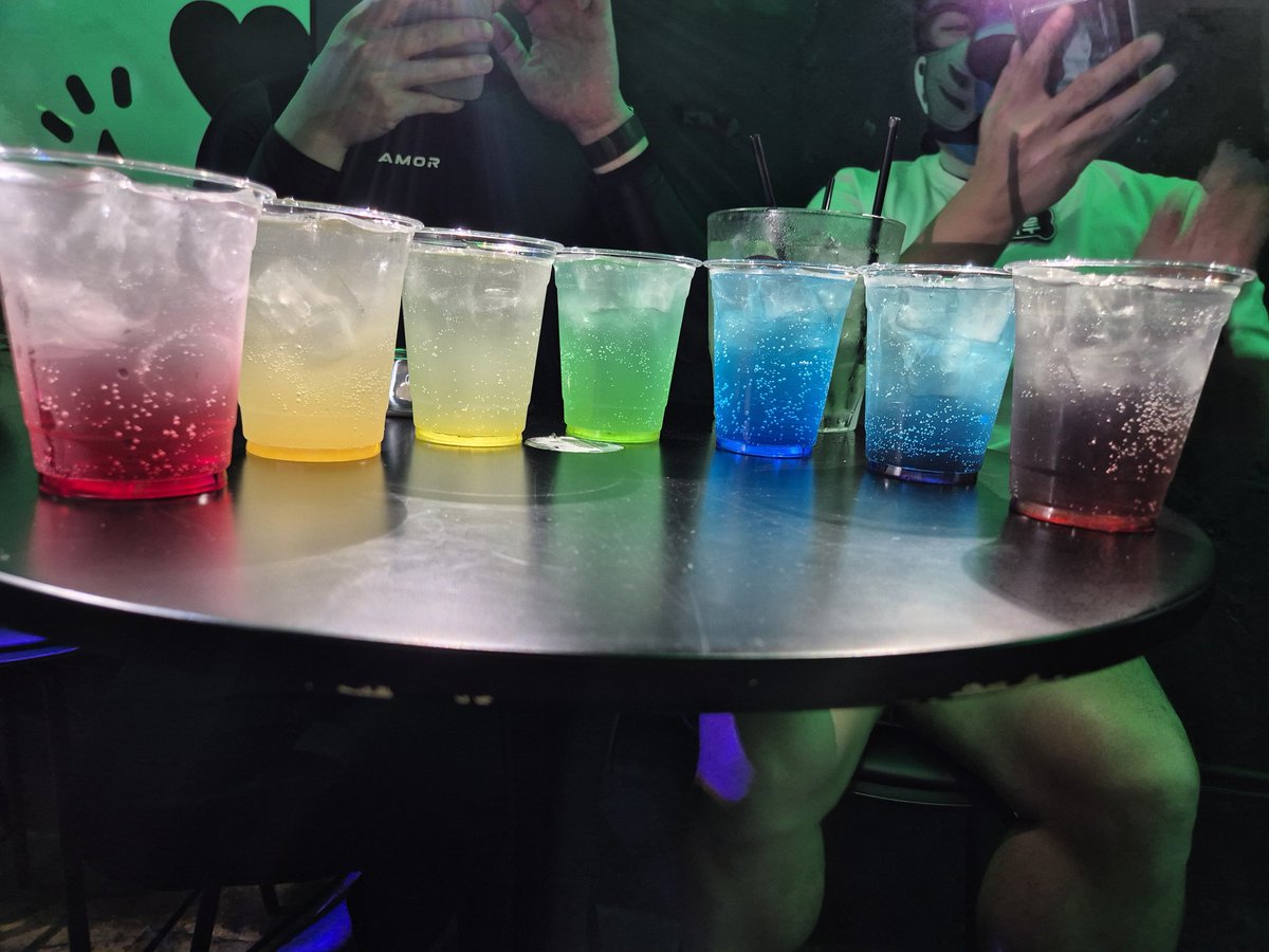 이쁘다
<a href="/UNDERBAR_KOR/">UNDERBAR</a>