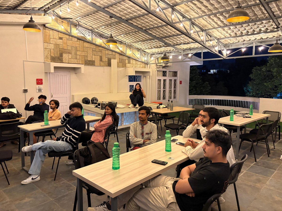 SuperteamNP's tweet image. All the alphas are dropping here IRL at Kathmandu City Mixer!
ft. @CodigoPlatform team 🚀