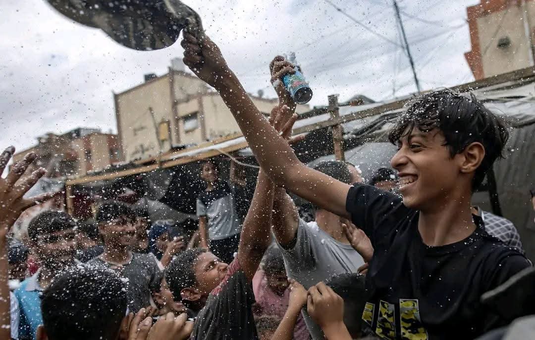 سلاَمٌ عليكم بما صبرتم .