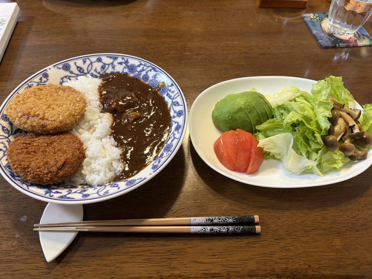 ビーフシチュー
お肉屋さんのメンチカツとコロッケ
