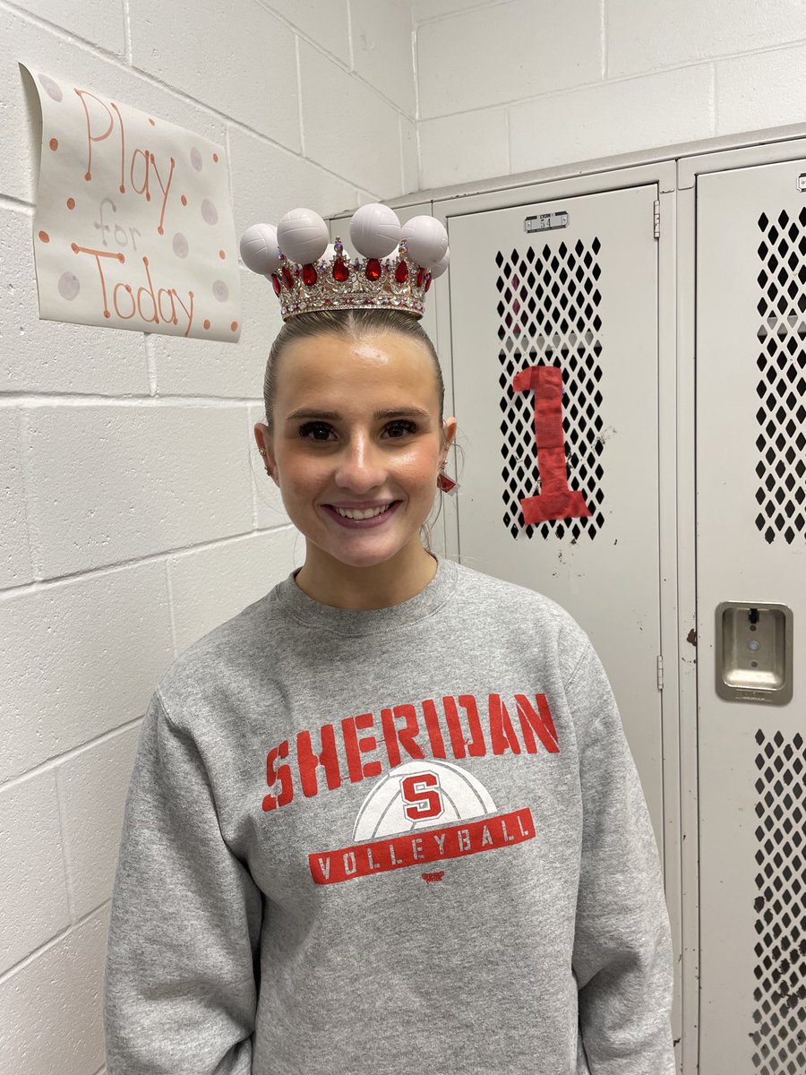 Last night we celebrated our 4 awesome seniors and Varsity &amp; JV  beat Maysville in straights sets! Senior
Isabella King was Queen of the court with 6 kills!