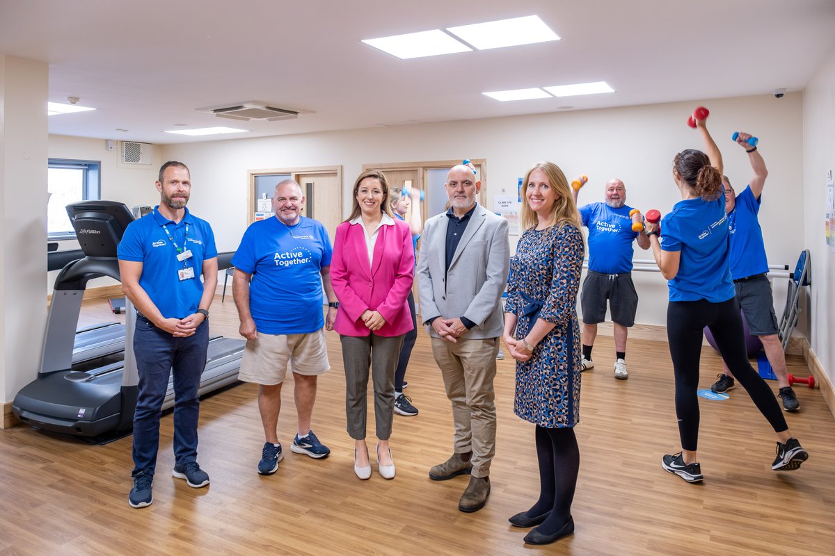 ActiveTogether0's tweet image. Former rugby player champions exercise as key to cancer recovery during visit from Sally Jameson MP to Active Together in Doncaster.

yorkshirecancerresearch.org.uk/news/former-do…
