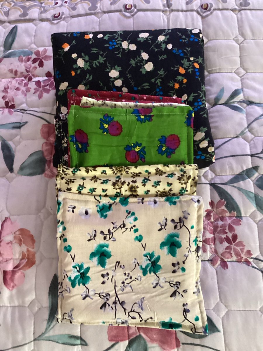 طلبية الاخت ام محمد بحي الياسمين في الرياض جلال الصلاة لف على الجسم وكيس بيوز سيتم توصيلها غدا ان شاء الله 🇸🇦🇸🇦🇸🇦💚💚💚